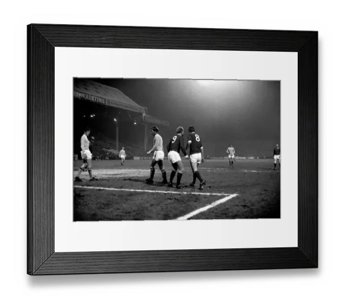 Framed Print : Sport. Football, League Cup Semi Final 1st leg Manchester City 2 v. Manchester United Framed Print : Sport. Football, League Cup Semi Final 1st leg Manchester City 2 v. Manchester United