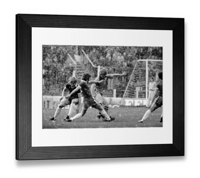 Framed Print : Football: Chelsea (2) vs. Luton (0). April 1977 77-02023-004 Framed Print : Football: Chelsea (2) vs. Luton (0). April 1977 77-02023-004