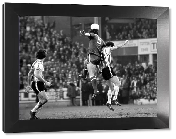 Football: F. A. Cup: Southampton (1) v. Chelsea (1). January 1977 77-00108-028