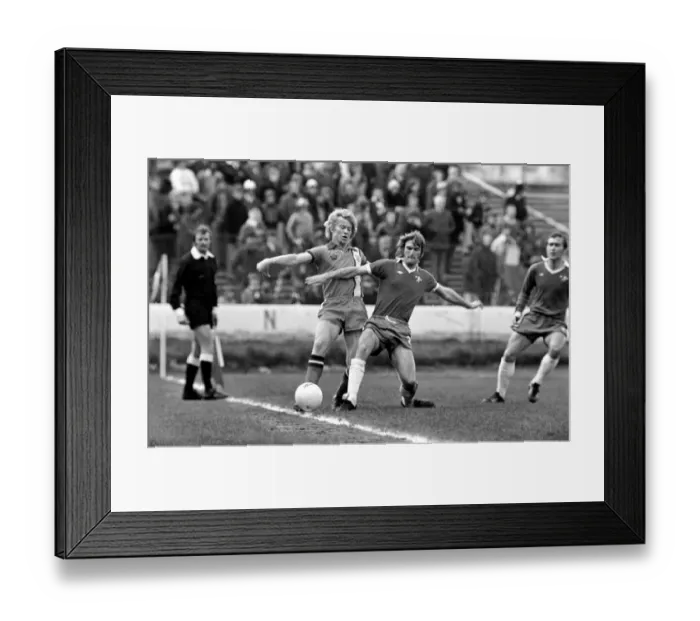 Framed Print : Football: Chelsea (2) vs. Luton (0). April 1977 77-02023-014 Framed Print : Football: Chelsea (2) vs. Luton (0). April 1977 77-02023-014
