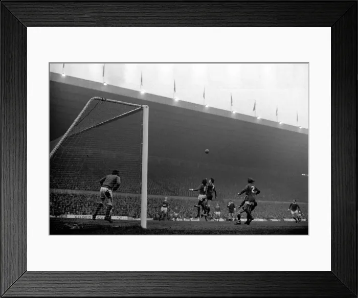 Framed Print : Manchester United v. Middlesbrough. F. A. Cup 3rd round. January 1971 71-00067-026