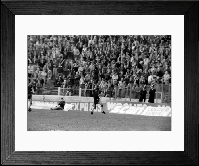 Framed Print : Division Two Football Football Chelsea vs. Nottingham Forest Framed Print : Division Two Football Football Chelsea vs. Nottingham Forest