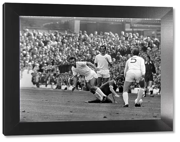 Football: Leeds United (1) v. Liverpool (0). September 1971 71-12020-017