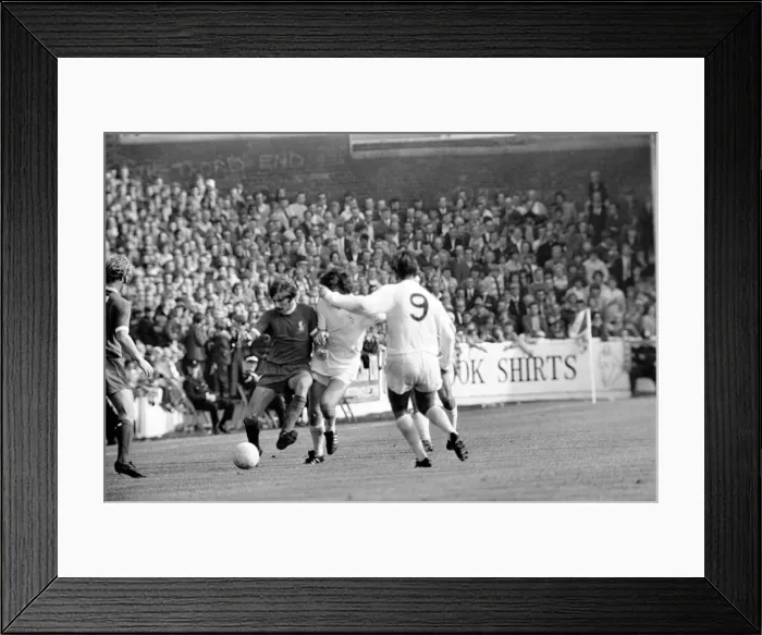 Framed Print : Football: Leeds United (1) v. Liverpool (0). September 1971 71-12020-005 Framed Print : Football: Leeds United (1) v. Liverpool (0). September 1971 71-12020-005