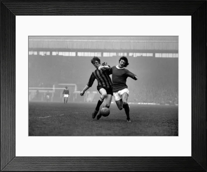 Framed Print : F. A. Cup 3rd Round. Manchester United v. Middlesbrough. Middlesbrough defender (left