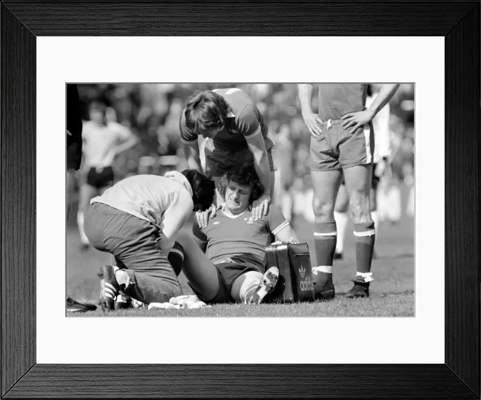 Framed Print : Division Two football Fulham v Chelsea 1976 / 77 season. Fulham won the match three one Framed Print : Division Two football Fulham v Chelsea 1976 / 77 season. Fulham won the match three one