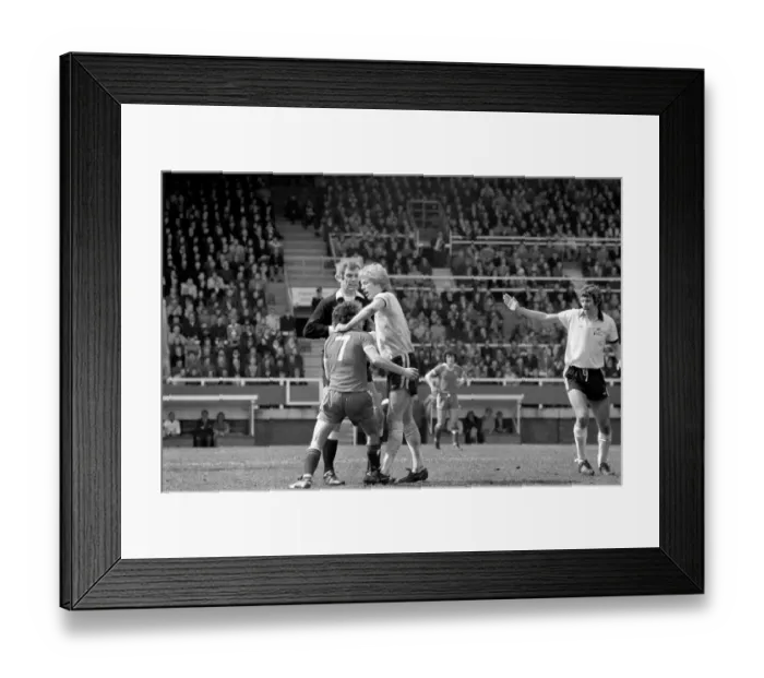 Framed Print : Division Two football Fulham v Chelsea 1976  /  77 season. Fulham won the match three one