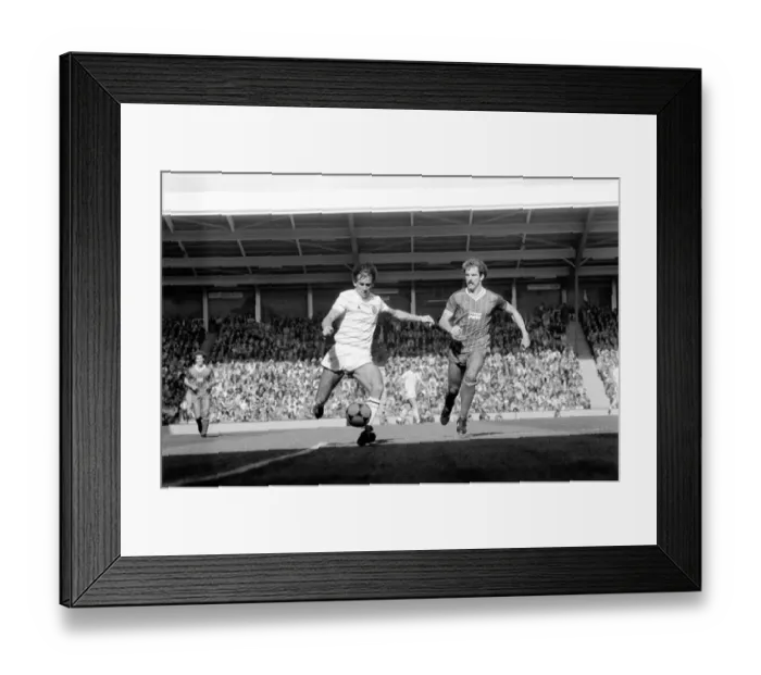Framed Print : English League Division One match at Anfield Liverpool 2 v Aston Villa 1 Framed Print : English League Division One match at Anfield Liverpool 2 v Aston Villa 1