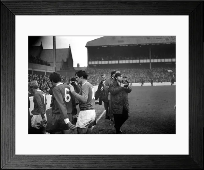 Framed Print : English League Division One match at Goodison Park Everton 0 v Liverpool 3