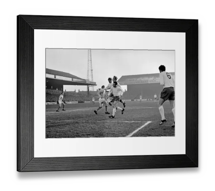 Framed Print : English League Division One match at Maine Road Manchester City 1 v Leeds United 2 Framed Print : English League Division One match at Maine Road Manchester City 1 v Leeds United 2