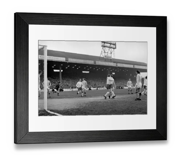 Framed Print : English League Division One match at maine Road Manchester City 1 v Leeds United 2 Framed Print : English League Division One match at maine Road Manchester City 1 v Leeds United 2