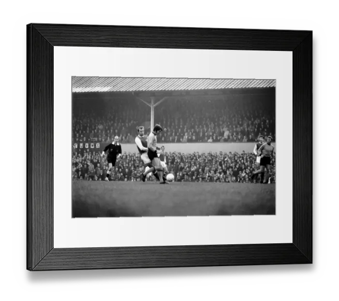 Framed Print : English League Division One match Wolverhampton Wanderers 2 v Arsenal 0