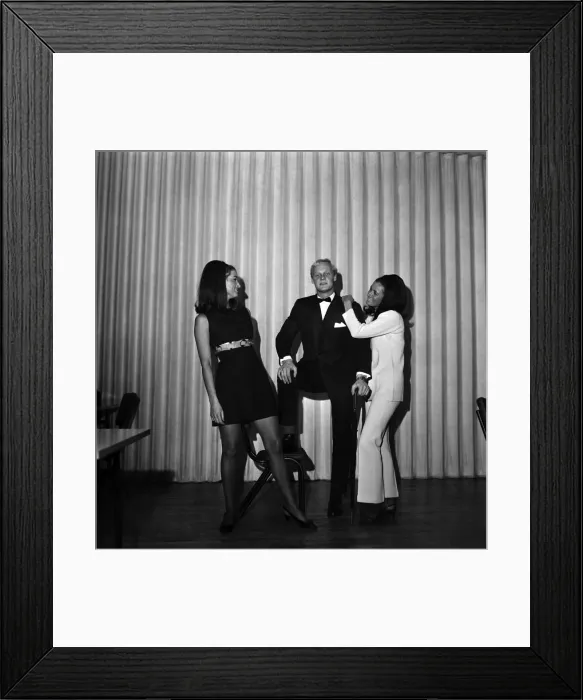 Framed Print : Peter Mellor, Burnley goalie and male model. October 1969 Z10480-004 Framed Print : Peter Mellor, Burnley goalie and male model. October 1969 Z10480-004