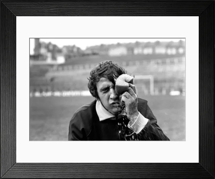 Framed Print : Sport Football Team Training: Crystal Palace F. C. prepare for their big match at Selhurst Framed Print : Sport Football Team Training: Crystal Palace F. C. prepare for their big match at Selhurst
