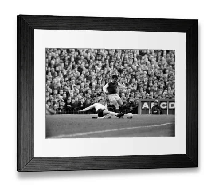 Framed Print : English League Division One match at Highbury Arsenal 4 v Derby County 0 Framed Print : English League Division One match at Highbury Arsenal 4 v Derby County 0