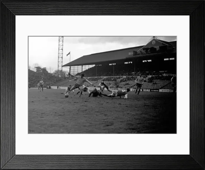 Framed Print : English League Division match at Hillsborough Sheffield Wednesday 1 v Chelsea 3