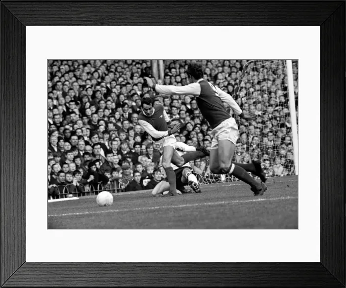 Framed Print : English League Division One match at Highbury Arsenal 4 v Derby County 0