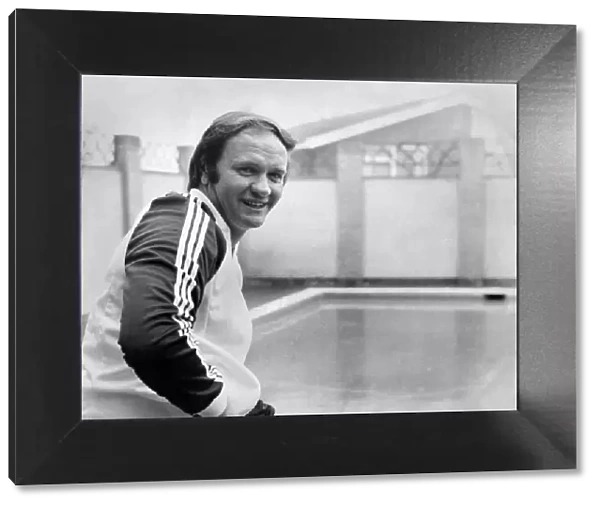 Ron Atkinson, the West Brom manager relaxes at his home, December 1978 P017030