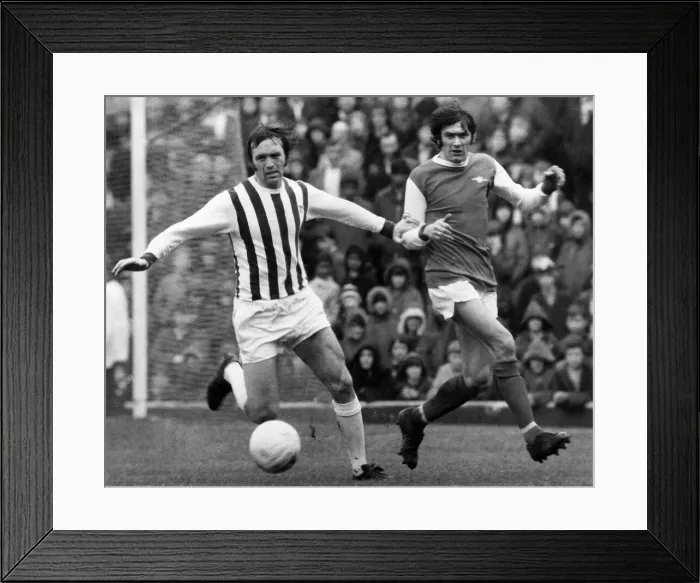 Framed Print : West Bromwich Albion v Arsenal Jeff Astle (left) of WBA Framed Print : West Bromwich Albion v Arsenal Jeff Astle (left) of WBA