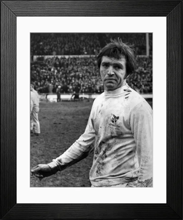 Framed Print : English League Cup match Manchester City 2 v West Bromwich Albion 1 Framed Print : English League Cup match Manchester City 2 v West Bromwich Albion 1