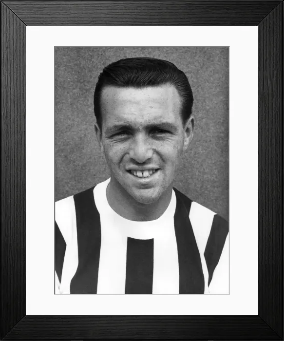 Framed Print : West Bromwich Albion Football Club. Jeff Astle. August 1965 P017164 Framed Print : West Bromwich Albion Football Club. Jeff Astle. August 1965 P017164