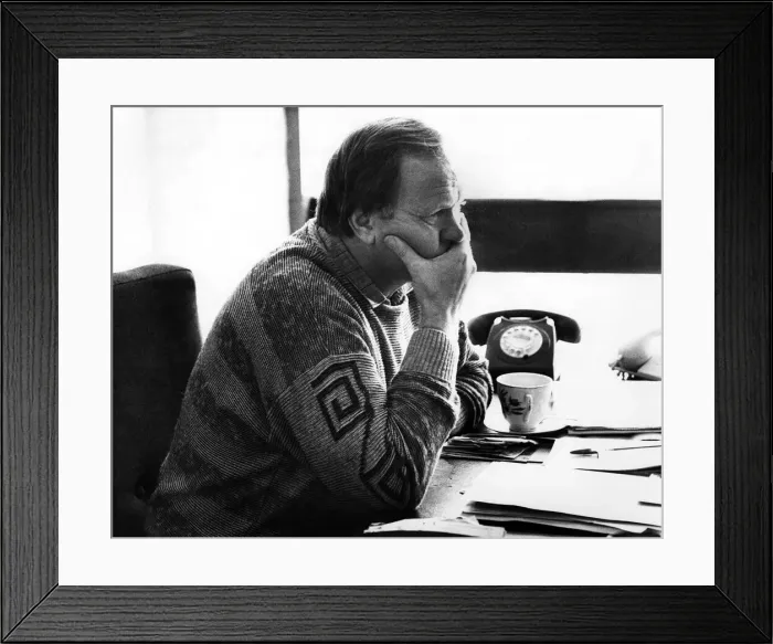 Framed Print : Manchester United manager Ron Atkinson in his office. September 1986 P017070 Framed Print : Manchester United manager Ron Atkinson in his office. September 1986 P017070