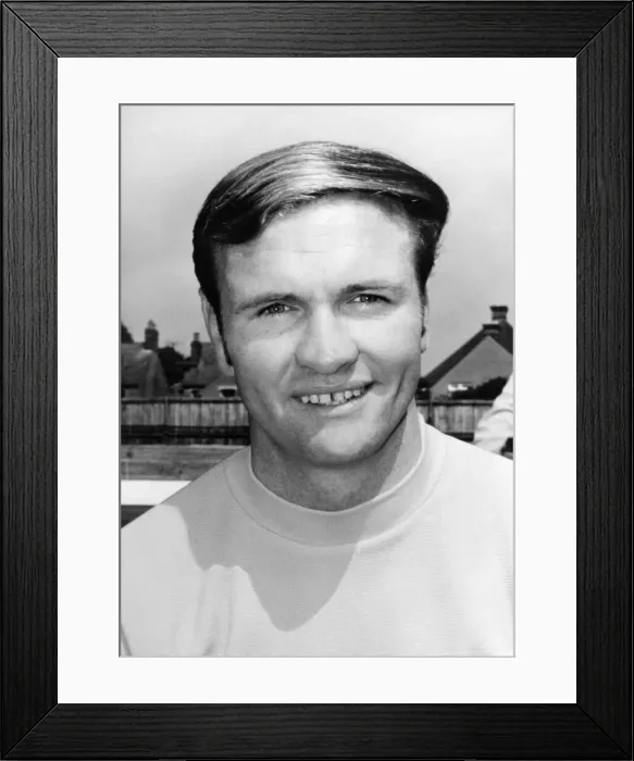 Framed Print : Oxford United player Ron Atkinson. July 1970 P017064 Framed Print : Oxford United player Ron Atkinson. July 1970 P017064
