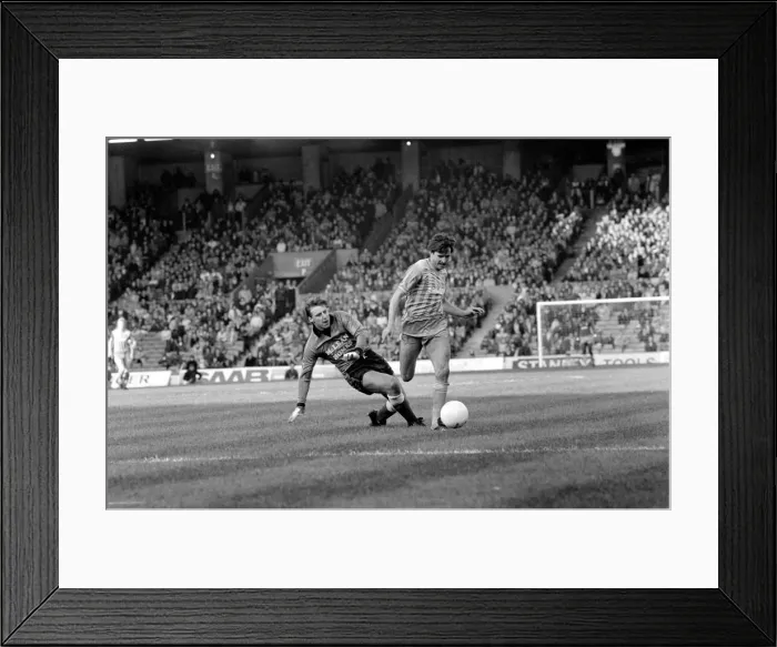 Framed Print : English League Division Two match. Manchester City 2 v Middlesbrough Framed Print : English League Division Two match. Manchester City 2 v Middlesbrough