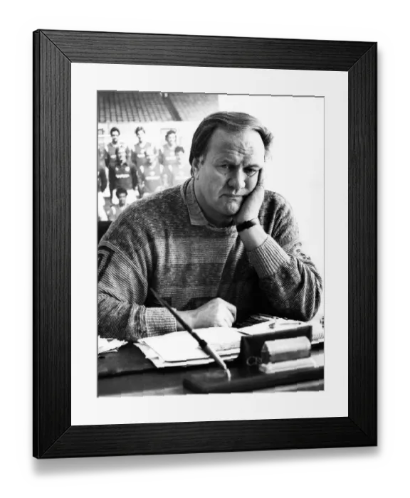 Framed Print : Ron Atkinson yesterday conceded that Manchester Uniteds boss. September 1986 P017040 Framed Print : Ron Atkinson yesterday conceded that Manchester Uniteds boss. September 1986 P017040