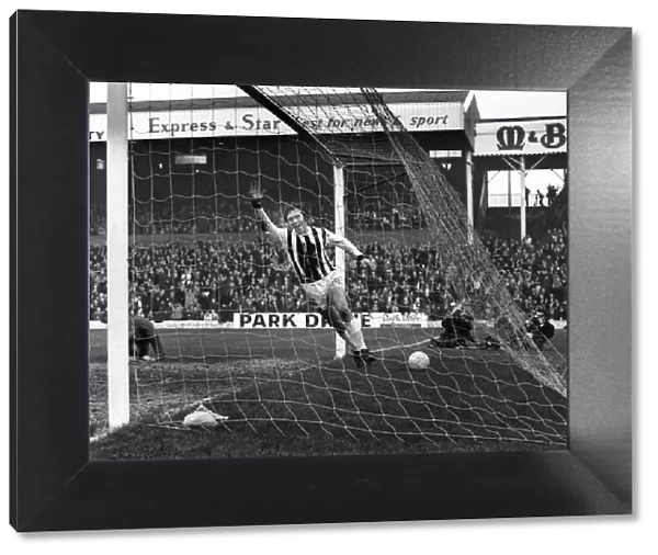 Jeff Astle celebrates a goal for West Bromwich Albion. Circa 1969 P016882