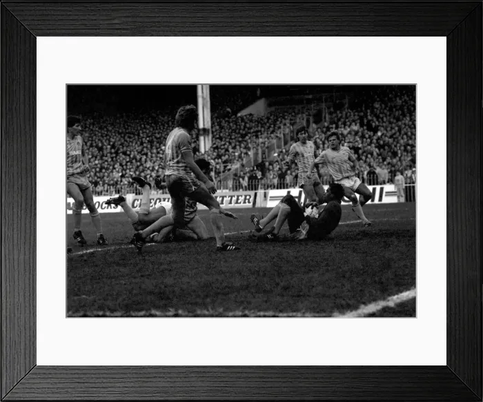 Framed Print : English League Division Two match at Maine Road Manchester City 1 v Sheffield Framed Print : English League Division Two match at Maine Road Manchester City 1 v Sheffield