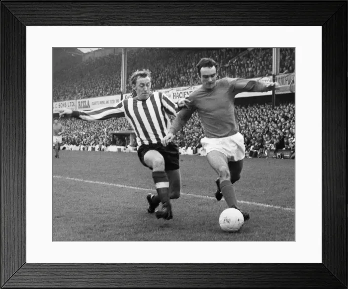 Framed Print : Southampton v. Manchester United November 1970. United Framed Print : Southampton v. Manchester United November 1970. United