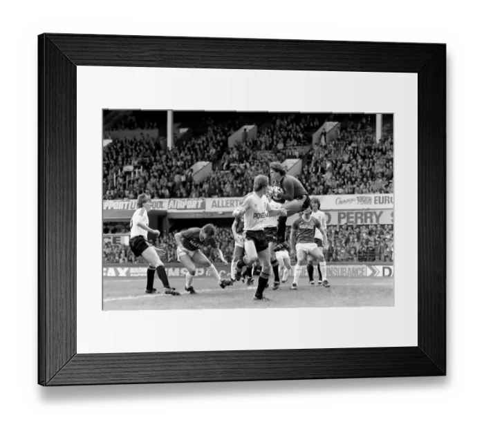 Framed Print : English League Division One match. Everton 1 v Ipswich Town 1. May 1983 MF11-28-030
