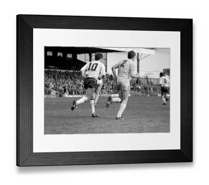 Framed Print : English League Division Two match. Bolton Wanderers 0 v Chelsea 1. May 1983 MF11-27-065