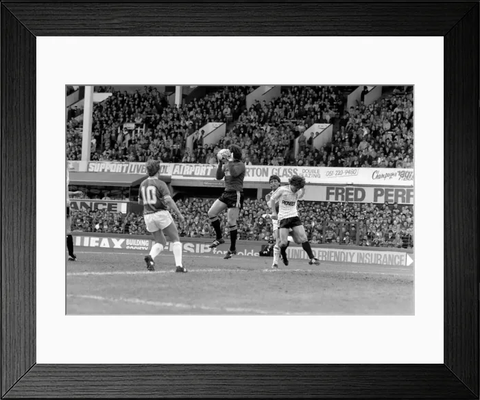 Framed Print : English League Division One match. Everton 1 v Ipswich Town 1. May 1983 MF11-28-035 Framed Print : English League Division One match. Everton 1 v Ipswich Town 1. May 1983 MF11-28-035