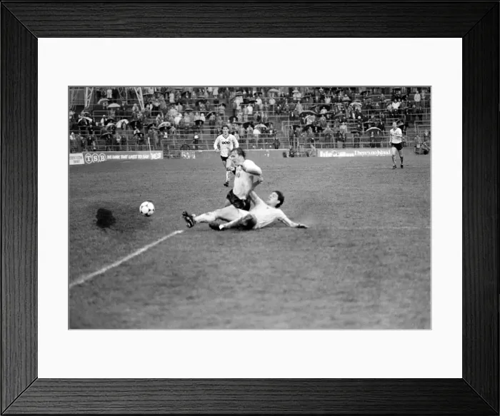 Framed Print : English League Division Two match. Bolton Wanderers 0 v Chelsea 1. May 1983 MF11-27-063