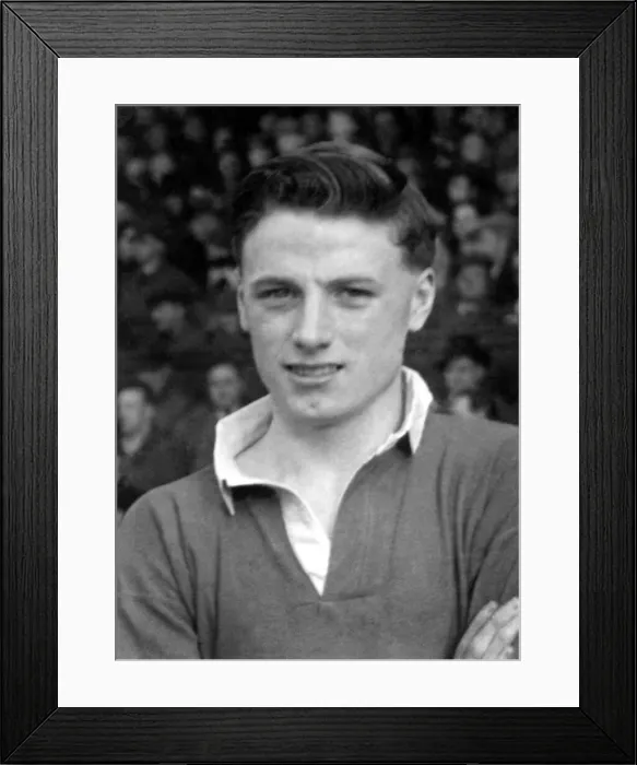 Framed Print : Albert Scanlon of Manchester United. P011278 Framed Print : Albert Scanlon of Manchester United. P011278