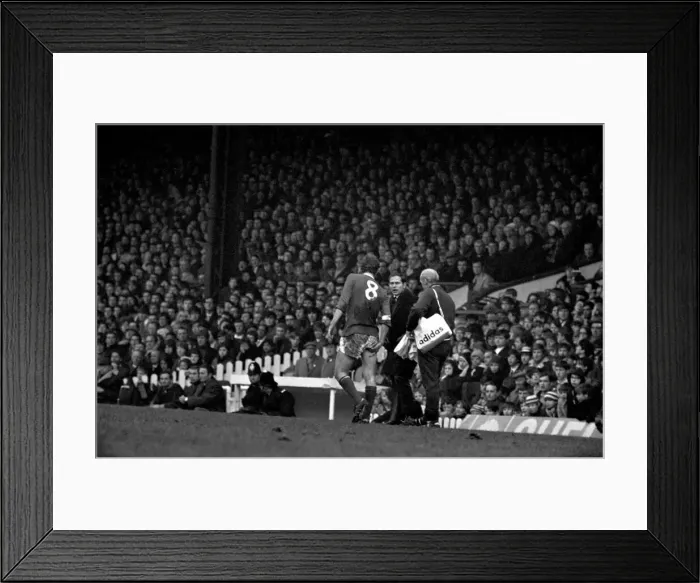 Framed Print : Sport: Football: Manchester United v. Chelsea. Action from the match