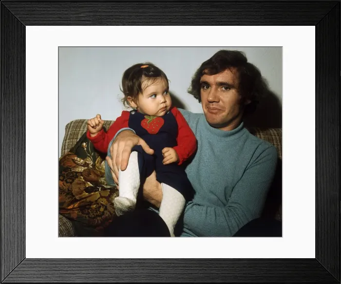 Framed Print : George Connelly at home with his daughter September 1974 Framed Print : George Connelly at home with his daughter September 1974