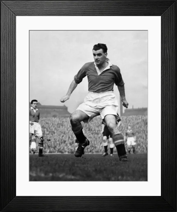 Framed Print : S. Pearson. November 1952 P011390 Framed Print : S. Pearson. November 1952 P011390