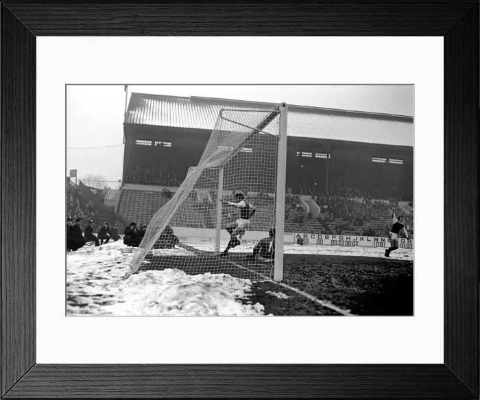 Framed Print : Sport: Football: Sheffield Wednesday v. Arsenal. Whitham R Neill