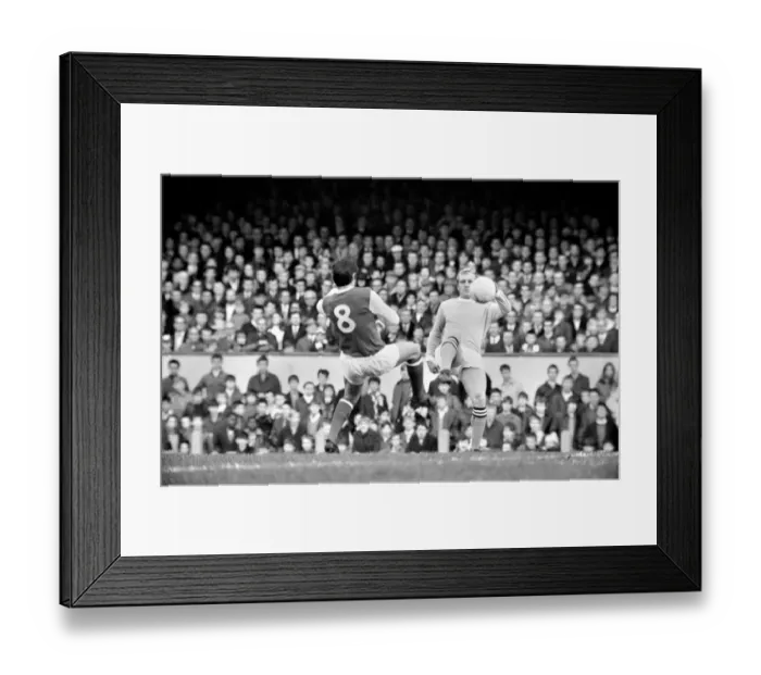 Framed Print : Sport Football. Arsenal vs. Manchester City. November 1969 Z11279-001 Framed Print : Sport Football. Arsenal vs. Manchester City. November 1969 Z11279-001