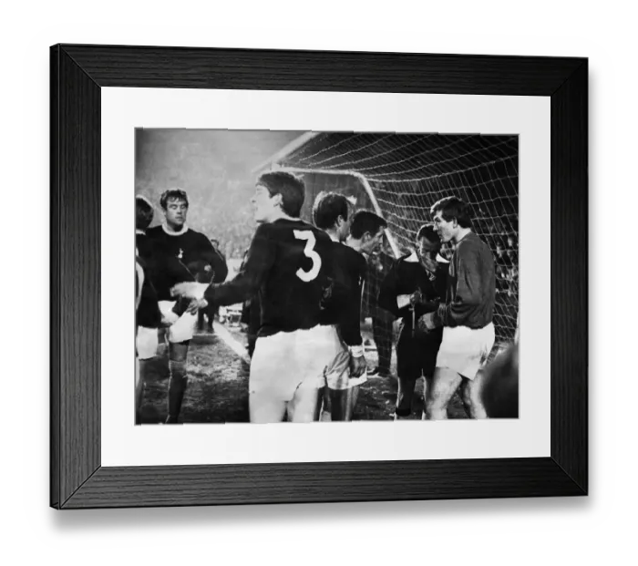 Framed Print : Leeds United v Spurs: In a crowded Spurs goalmouth, referee Mr Baldwin Framed Print : Leeds United v Spurs: In a crowded Spurs goalmouth, referee Mr Baldwin
