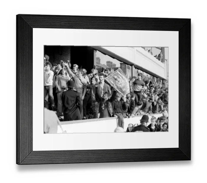 Framed Print : Division One Football 1980  /  81 Season. Arsenal v Aston Villa, Highbury