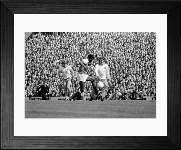 Framed Print : Division One Football 1980 / 81 Season. Arsenal v Aston Villa, Highbury Framed Print : Division One Football 1980 / 81 Season. Arsenal v Aston Villa, Highbury