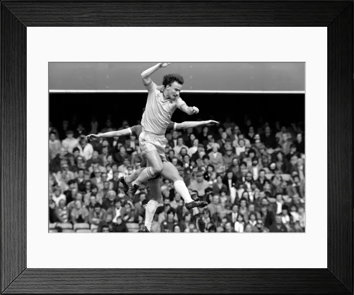 Framed Print : Division Two Football, Chelsea v Notts County, Stamford Bridge