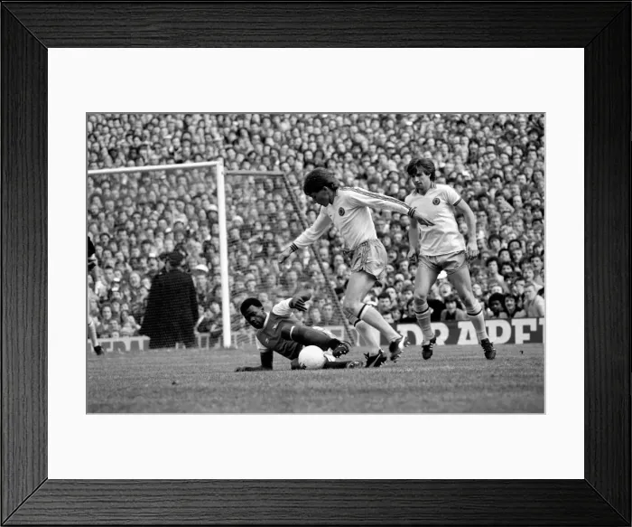 Framed Print : Division One Football 1980 / 81 Season. Arsenal v Aston Villa, Highbury Framed Print : Division One Football 1980 / 81 Season. Arsenal v Aston Villa, Highbury