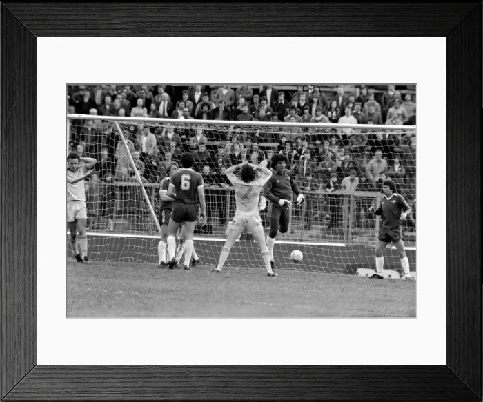 Framed Print : Division Two Football, Chelsea v Notts County, Stamford Bridge Framed Print : Division Two Football, Chelsea v Notts County, Stamford Bridge