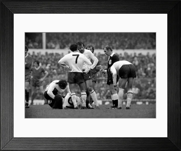 Framed Print : Division One Football 1980 / 81 Season. Tottenham Hotspur v Liverpool, White Hart Lane Framed Print : Division One Football 1980 / 81 Season. Tottenham Hotspur v Liverpool, White Hart Lane