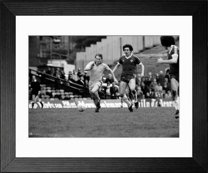 Framed Print : Division Two Football 1980  /  81 Season. Chelsea v Cardiff, Stamford Bridge